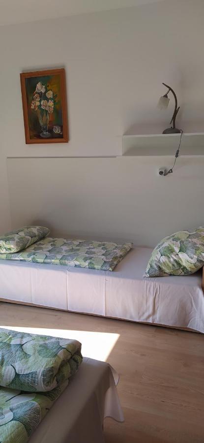 Pod Modrzewiami Appartement Milówka Buitenkant foto