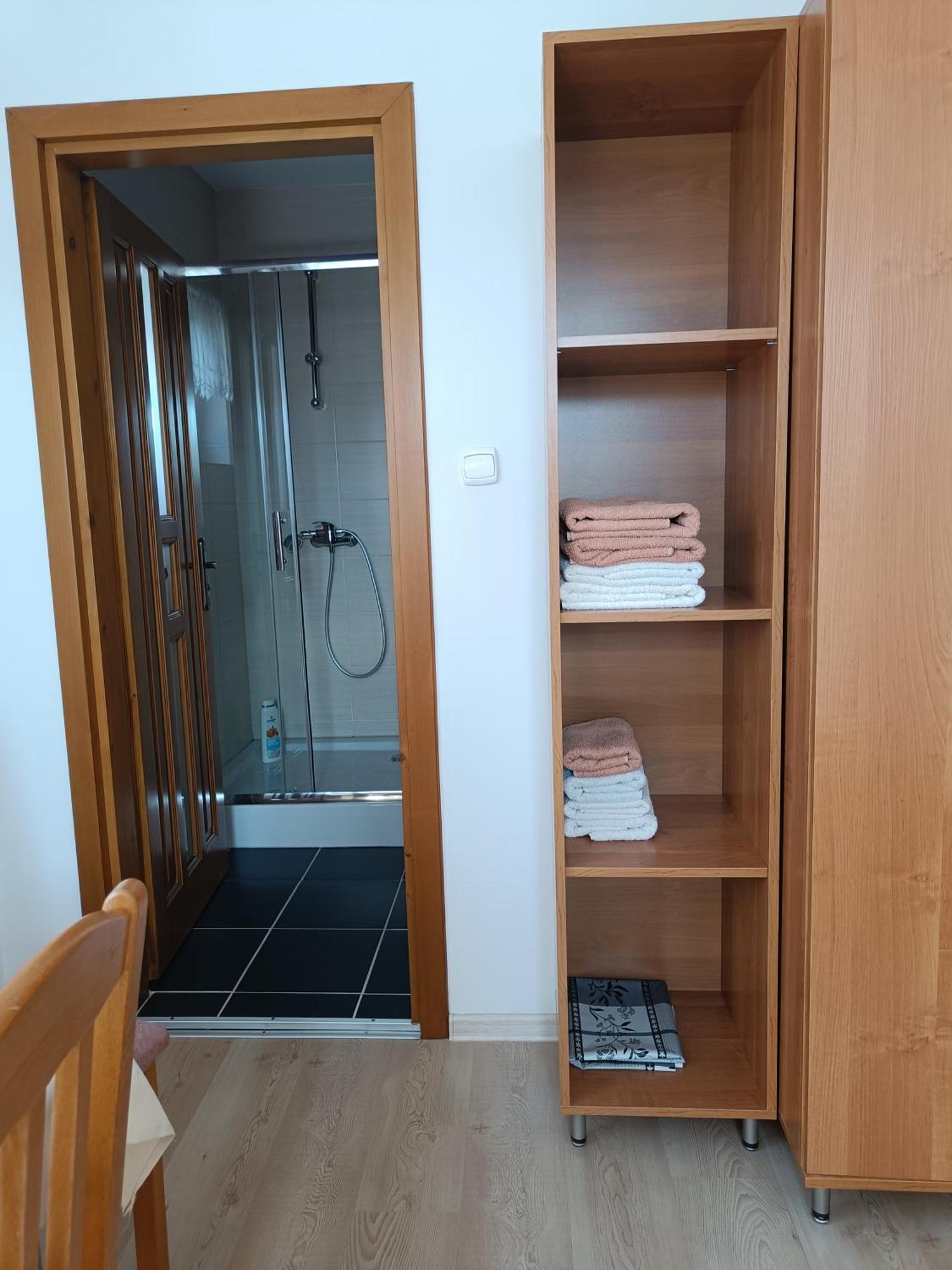 Pod Modrzewiami Appartement Milówka Buitenkant foto